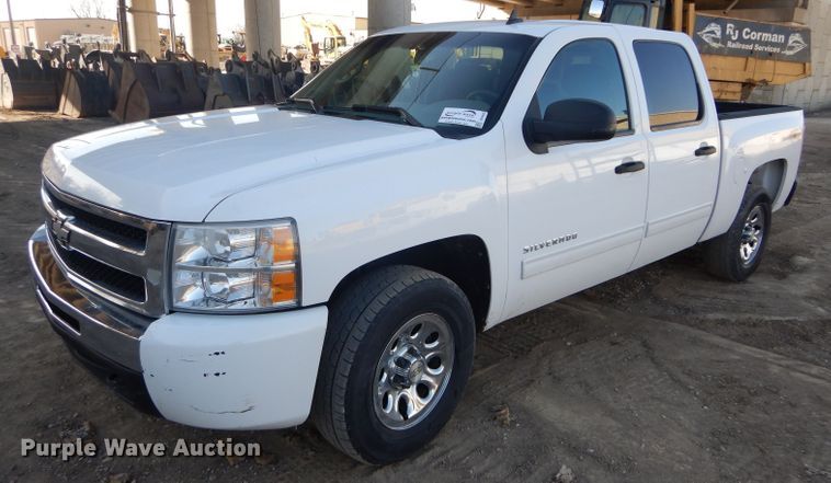 image for item DH4436 2010 Chevrolet Silverado 1500 Crew Cab pickup truck