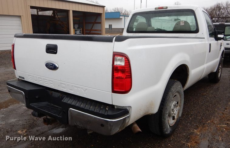 image for item DH4443 2008 Ford F250 Super Duty pickup truck