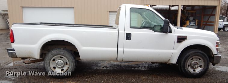 image for item DH4443 2008 Ford F250 Super Duty pickup truck