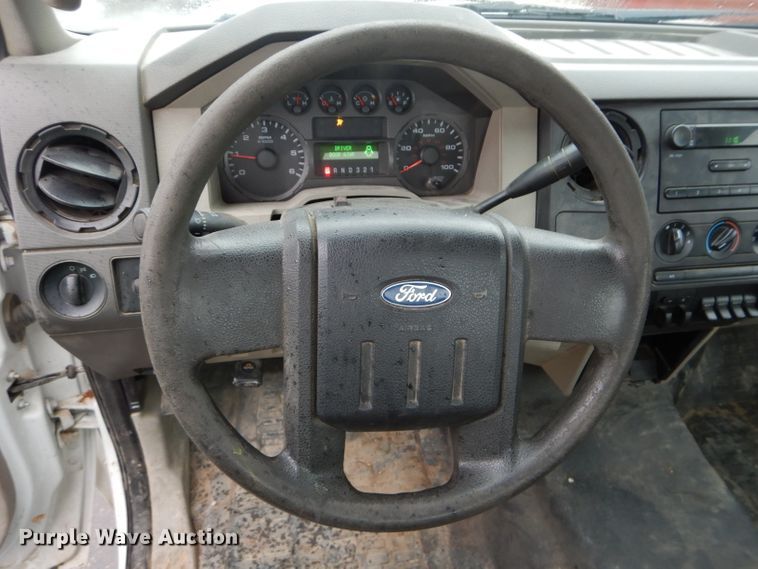 image for item DH4443 2008 Ford F250 Super Duty pickup truck