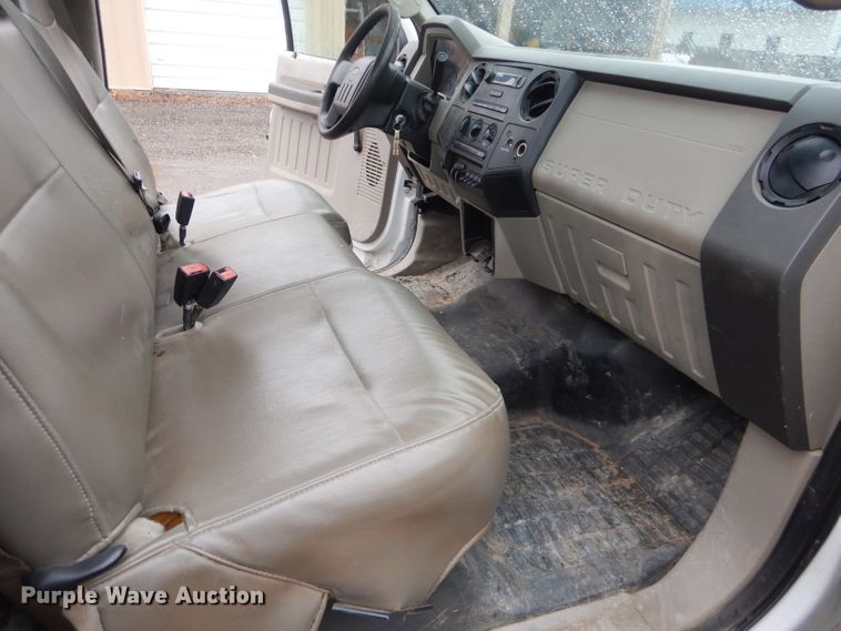 image for item DH4443 2008 Ford F250 Super Duty pickup truck