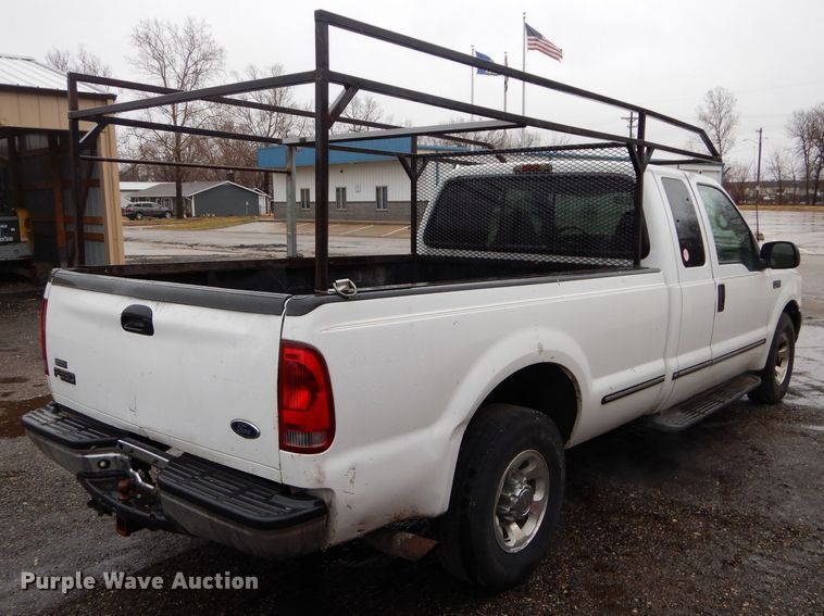 image for item DH4444 1999 Ford F250 Super Duty SuperCab pickup truck