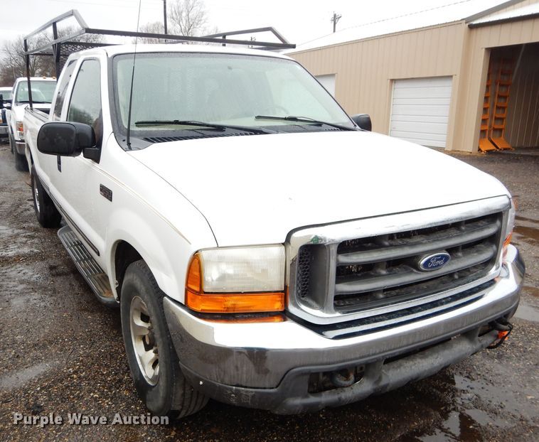 image for item DH4444 1999 Ford F250 Super Duty SuperCab pickup truck