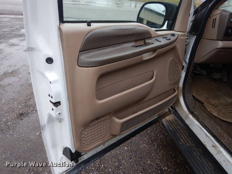 image for item DH4444 1999 Ford F250 Super Duty SuperCab pickup truck