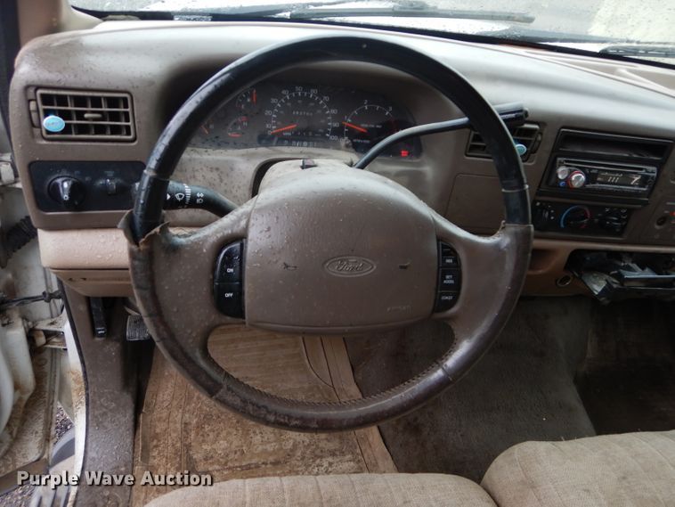 image for item DH4444 1999 Ford F250 Super Duty SuperCab pickup truck