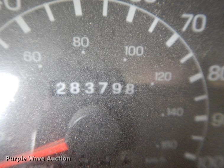 image for item DH4444 1999 Ford F250 Super Duty SuperCab pickup truck