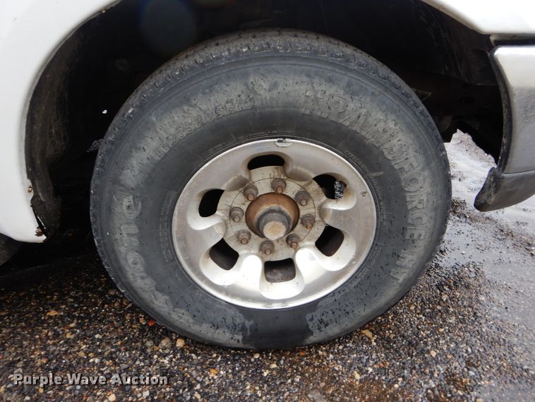 image for item DH4444 1999 Ford F250 Super Duty SuperCab pickup truck