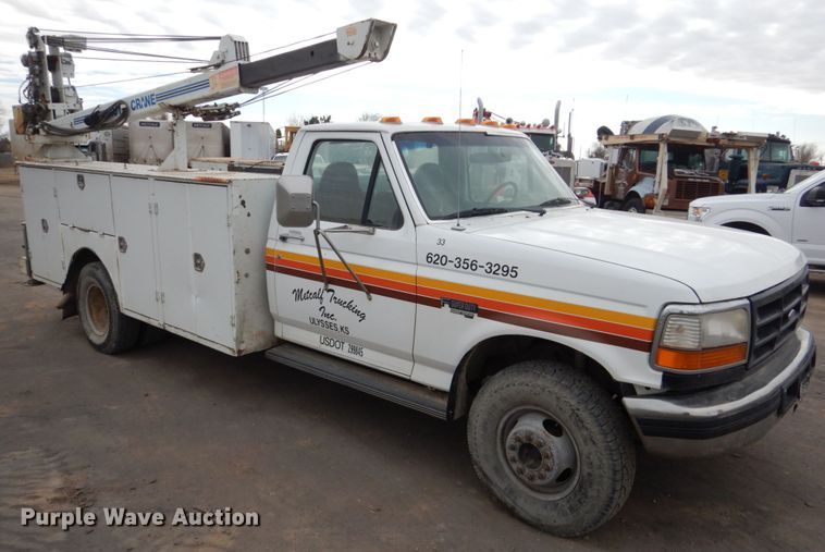 image for item DH4794 1997 Ford F450 Super Duty utility truck