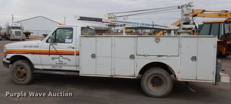 image for item DH4794 1997 Ford F450 Super Duty utility truck