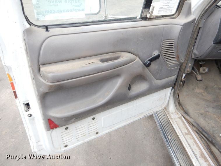 image for item DH4794 1997 Ford F450 Super Duty utility truck