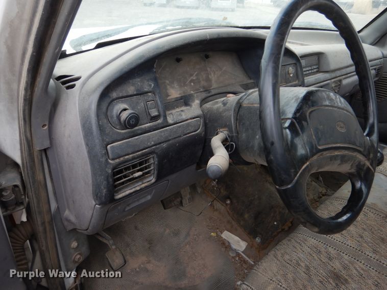 image for item DH4794 1997 Ford F450 Super Duty utility truck