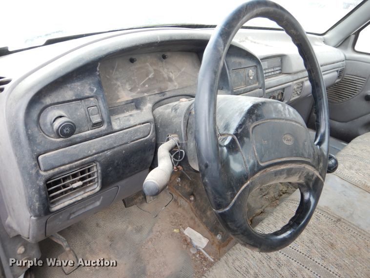 image for item DH4794 1997 Ford F450 Super Duty utility truck