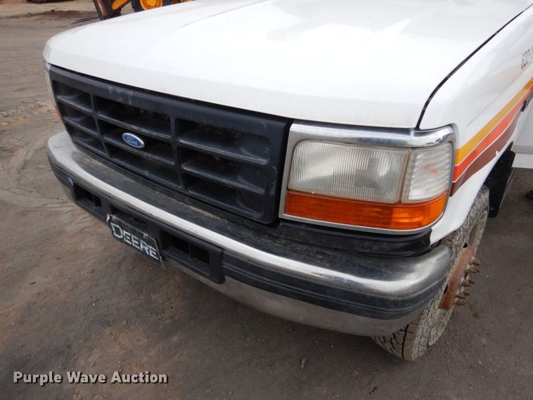 image for item DH4794 1997 Ford F450 Super Duty utility truck