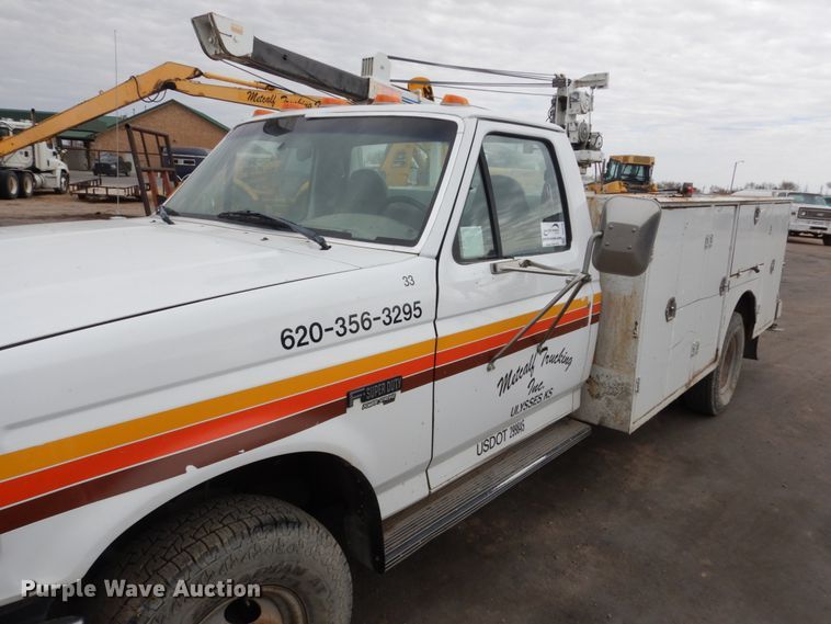image for item DH4794 1997 Ford F450 Super Duty utility truck