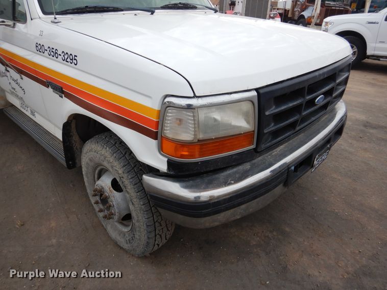 image for item DH4794 1997 Ford F450 Super Duty utility truck