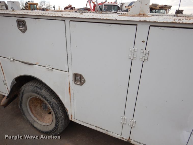 image for item DH4794 1997 Ford F450 Super Duty utility truck