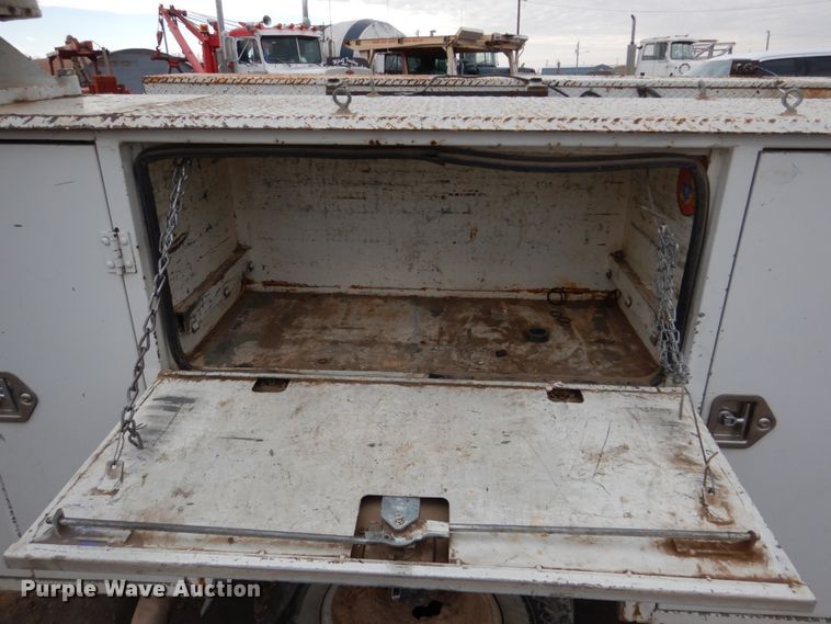 image for item DH4794 1997 Ford F450 Super Duty utility truck