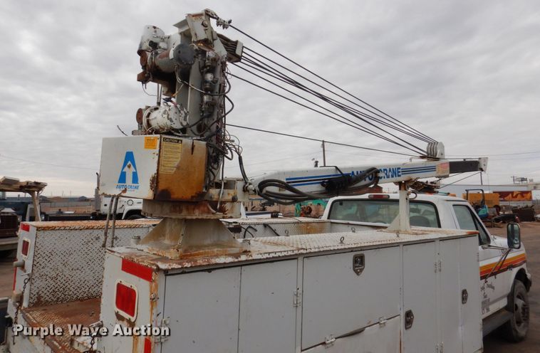 image for item DH4794 1997 Ford F450 Super Duty utility truck