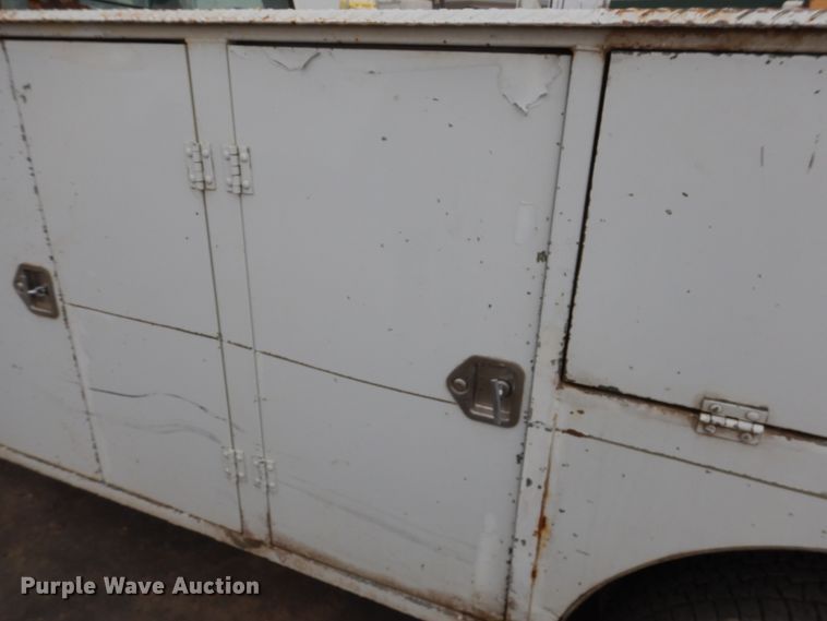 image for item DH4794 1997 Ford F450 Super Duty utility truck