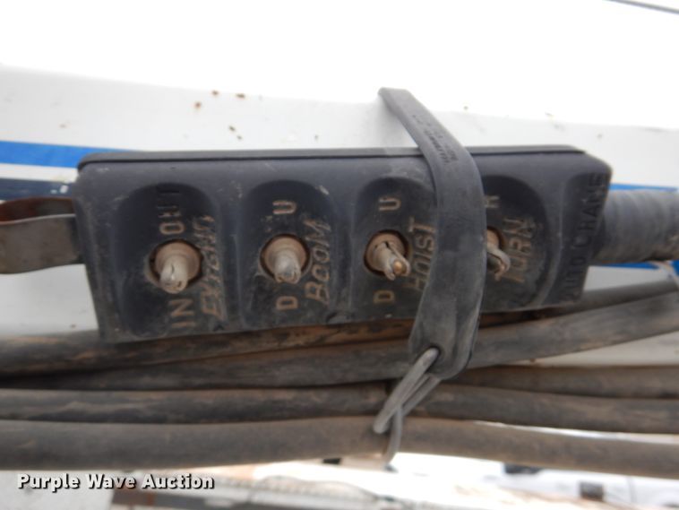 image for item DH4794 1997 Ford F450 Super Duty utility truck