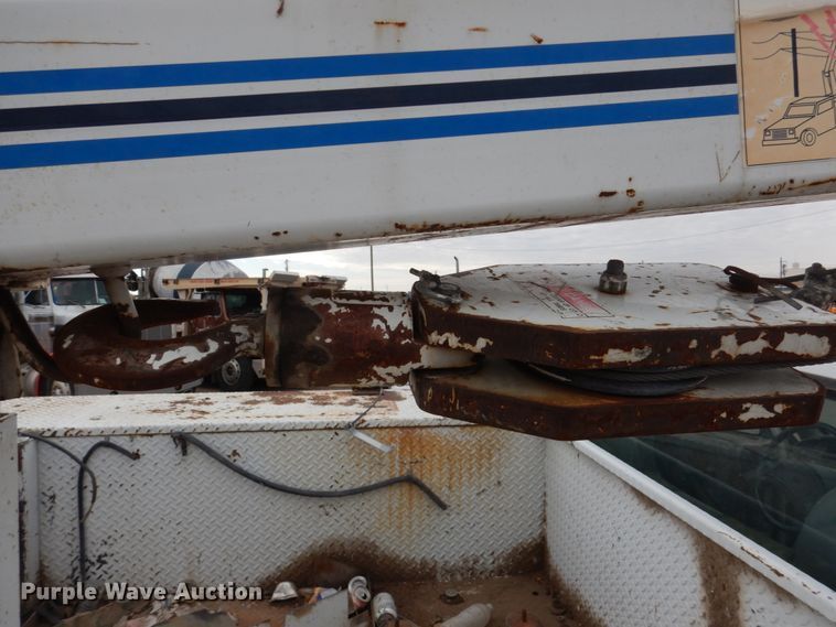 image for item DH4794 1997 Ford F450 Super Duty utility truck