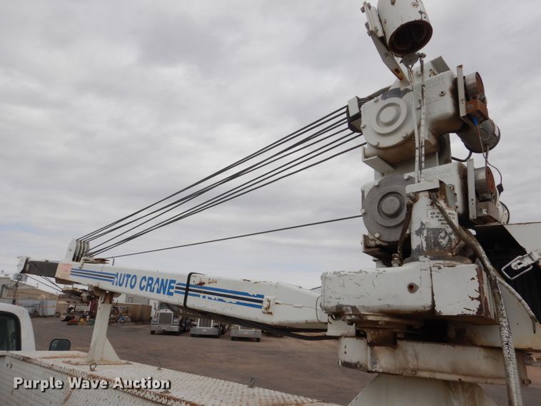 image for item DH4794 1997 Ford F450 Super Duty utility truck