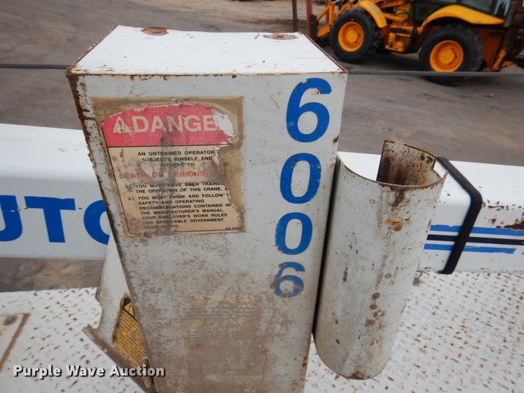 image for item DH4794 1997 Ford F450 Super Duty utility truck