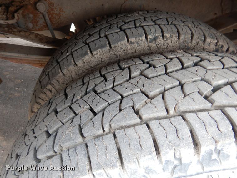 image for item DH4794 1997 Ford F450 Super Duty utility truck