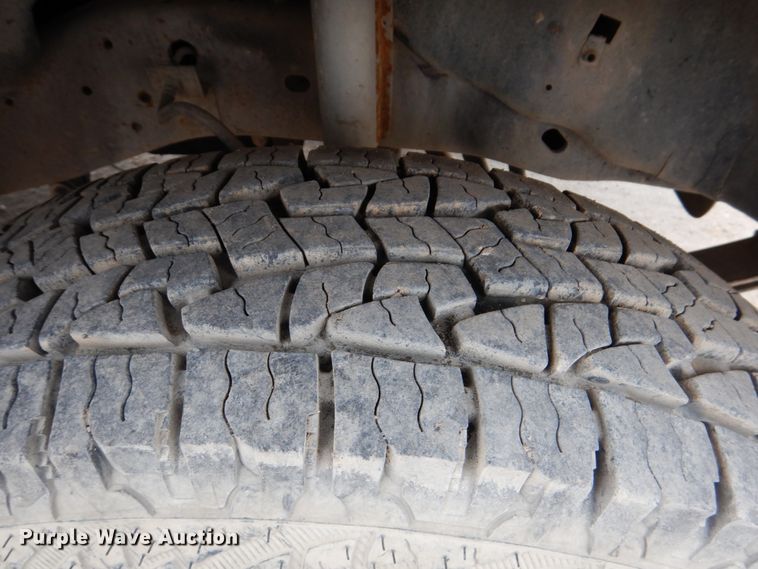 image for item DH4794 1997 Ford F450 Super Duty utility truck