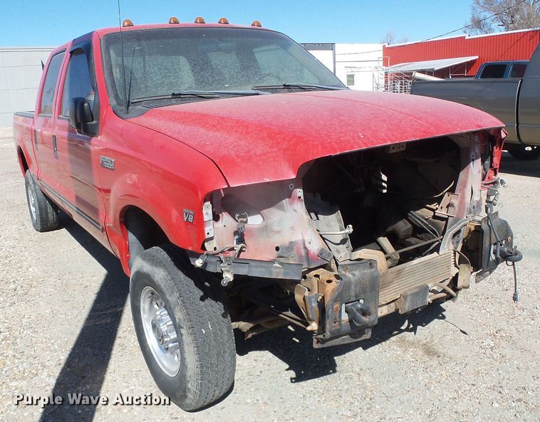 image for item DH4821 1999 Ford F250 Crew Cab pickup truck