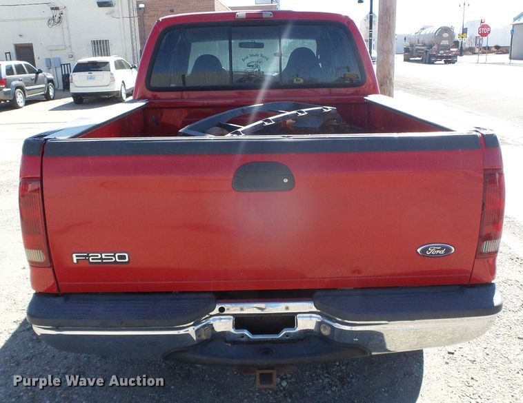 image for item DH4821 1999 Ford F250 Crew Cab pickup truck