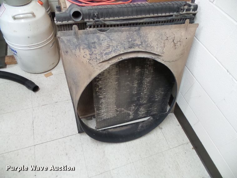 image for item DH4821 1999 Ford F250 Crew Cab pickup truck