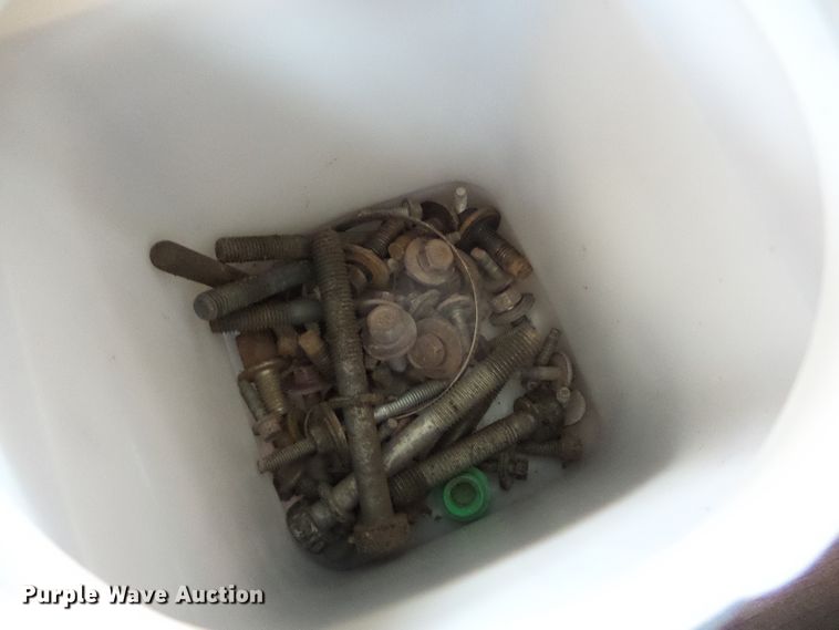 image for item DH4821 1999 Ford F250 Crew Cab pickup truck