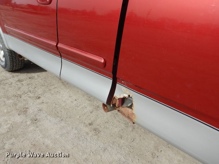 image for item DH6453 1999 Ford F150 XLT SuperCab pickup truck