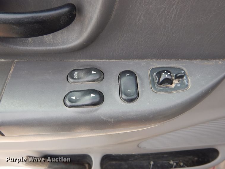 image for item DH6453 1999 Ford F150 XLT SuperCab pickup truck