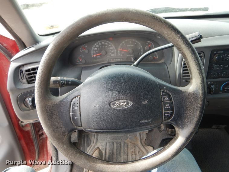 image for item DH6453 1999 Ford F150 XLT SuperCab pickup truck