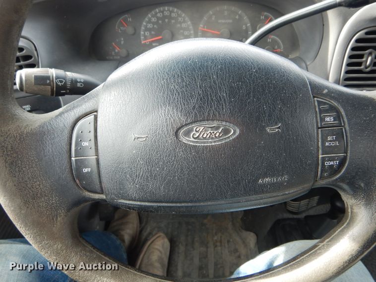 image for item DH6453 1999 Ford F150 XLT SuperCab pickup truck