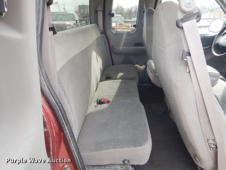 image for item DH6453 1999 Ford F150 XLT SuperCab pickup truck