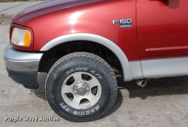 image for item DH6453 1999 Ford F150 XLT SuperCab pickup truck