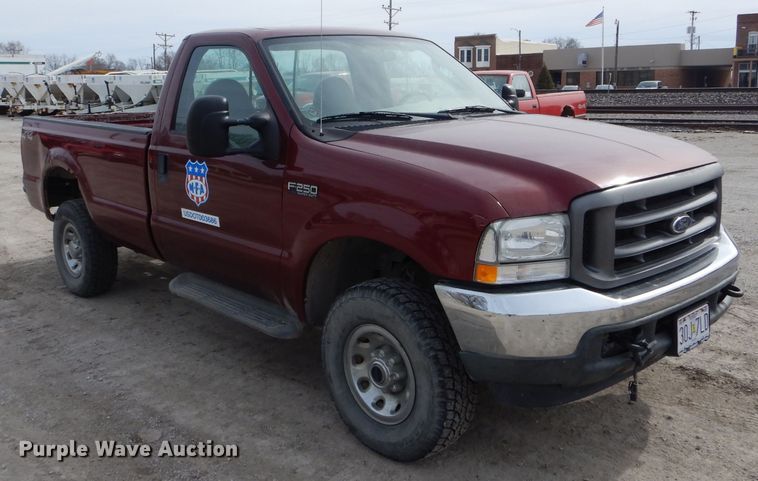 image for item DH6454 2004 Ford F250 Super Duty XL pickup truck