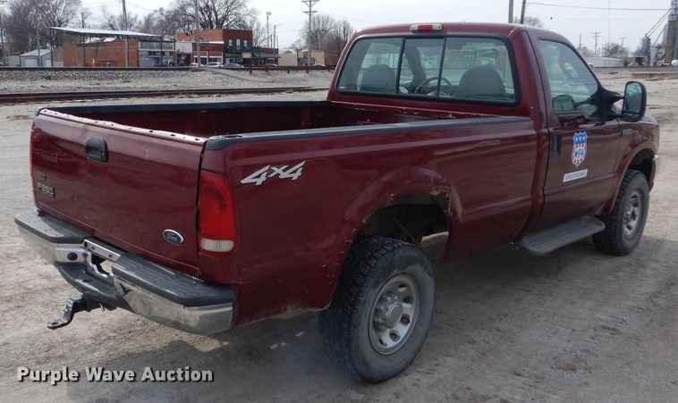 image for item DH6454 2004 Ford F250 Super Duty XL pickup truck