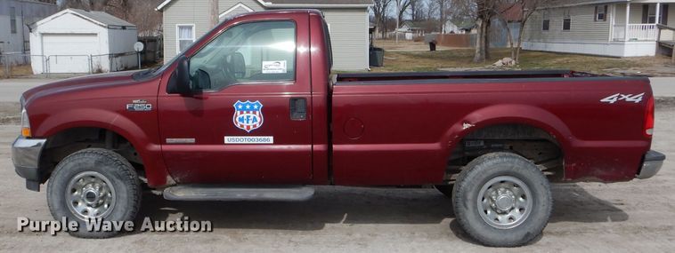 image for item DH6454 2004 Ford F250 Super Duty XL pickup truck