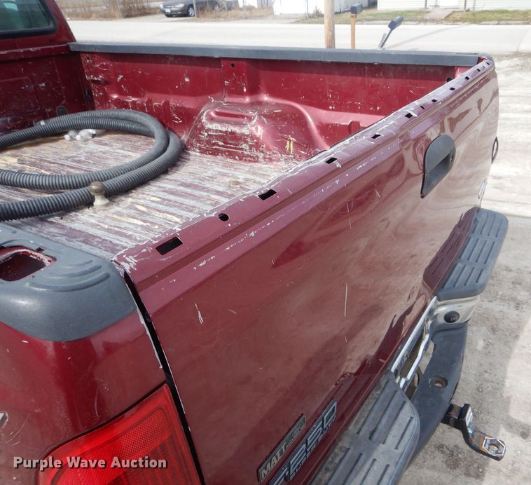 image for item DH6454 2004 Ford F250 Super Duty XL pickup truck