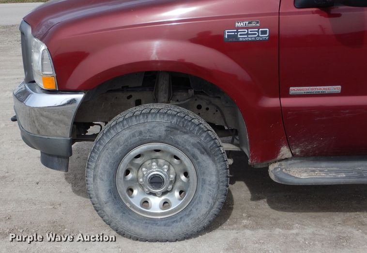 image for item DH6454 2004 Ford F250 Super Duty XL pickup truck