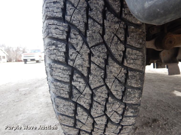 image for item DH6454 2004 Ford F250 Super Duty XL pickup truck