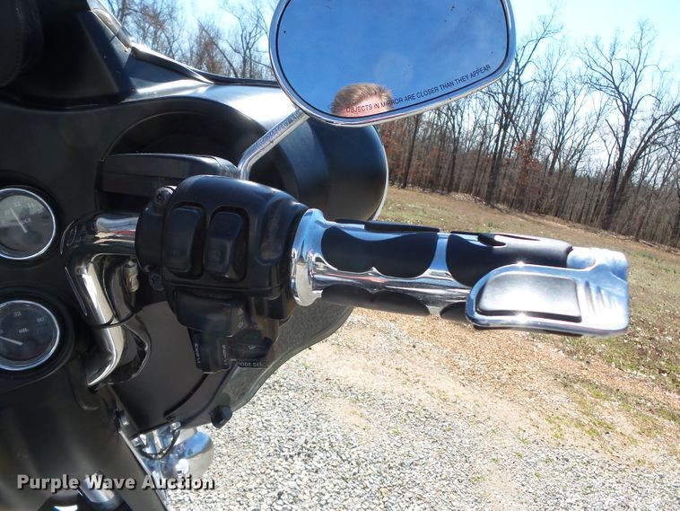 image for item DH7898 2008 Harley Davidson FLHTCU Ultra Classic motorcycle