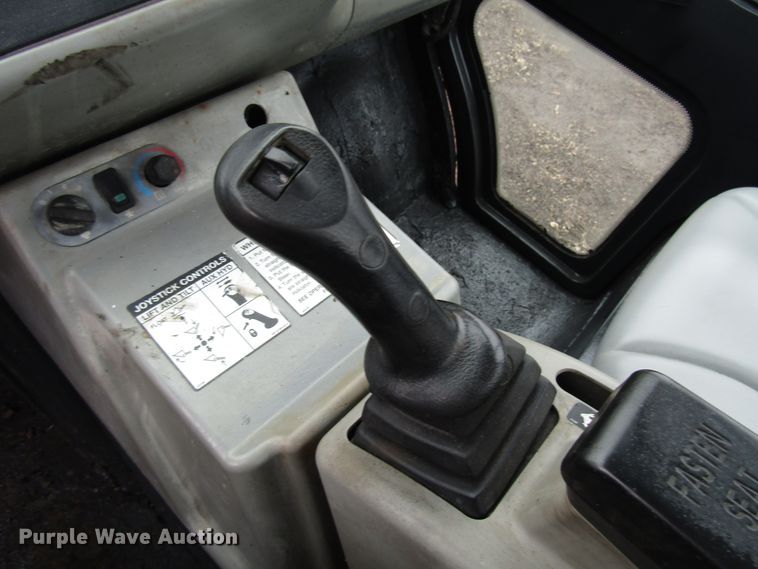 image for item DH8444 Bobcat Toolcat 5600 utility vehicle