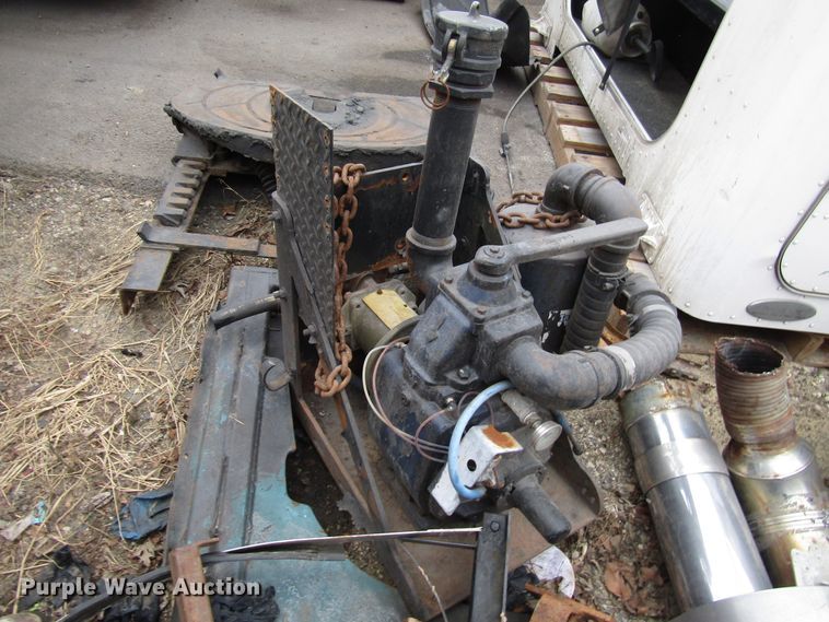 image for item DH8452 (3) pumps