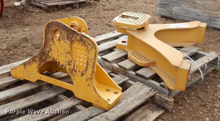 image for item DH8466 (2) Dozer draw bars