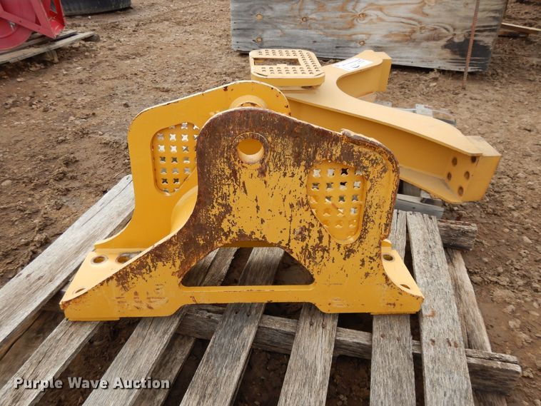 image for item DH8466 (2) Dozer draw bars